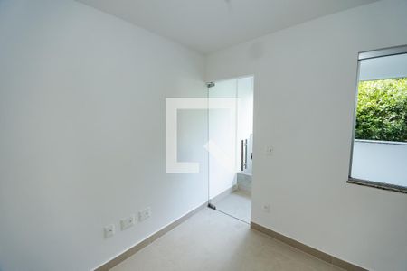 Apartamento à venda com 2 quartos, 79m² em Santa Rosa, Belo Horizonte