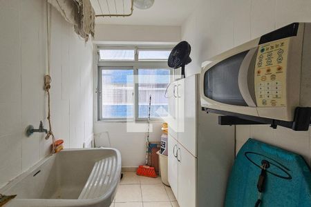 Área de serviço de apartamento para alugar com 2 quartos, 75m² em Jardim Ana Maria, Guarujá
