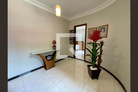 Casa à venda com 3 quartos, 360m² em Nova Vista, Belo Horizonte