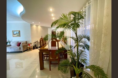 Casa à venda com 3 quartos, 360m² em Nova Vista, Belo Horizonte