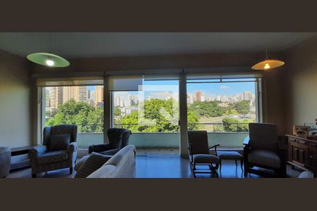 Sala de casa à venda com 5 quartos, 510m² em Pacaembu, São Paulo