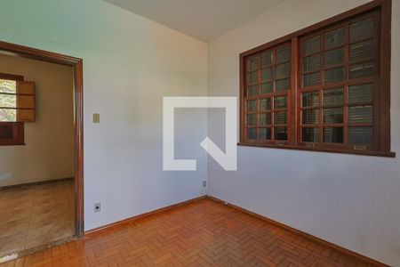 Quarto 1 de casa à venda com 5 quartos, 223m² em Pompéia, Belo Horizonte