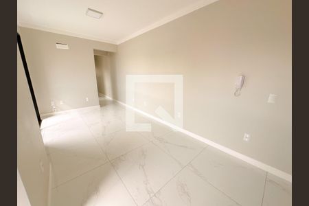 Sala de apartamento para alugar com 2 quartos, 100m² em Flor de Nápolis, São José