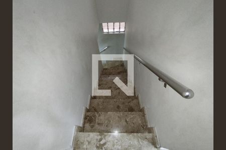 Escada de casa à venda com 3 quartos, 130m² em Sacomã, São Paulo