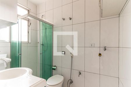 Banheiro de kitnet/studio para alugar com 1 quarto, 48m² em Santa Ifigênia, São Paulo