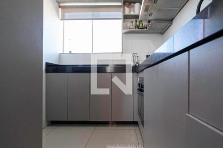 Cozinha e Área de Serviço de apartamento à venda com 2 quartos, 53m² em Serrano, Belo Horizonte