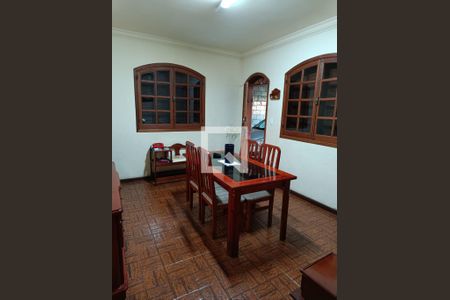 Casa à venda com 4 quartos, 203m² em Ouro Preto, Belo Horizonte