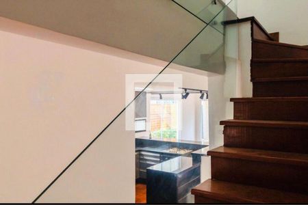 Casa à venda com 3 quartos, 300m² em Jardim Viana, São Paulo