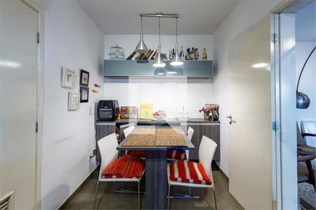 Apartamento à venda com 3 quartos, 147m² em Vila Alexandria, São Paulo