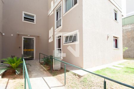 Entrada de apartamento à venda com 1 quarto, 60m² em Frei Leopoldo, Belo Horizonte
