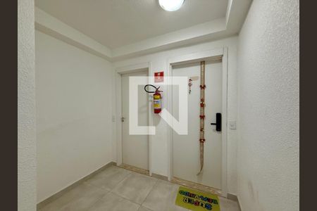 Hall Apartamento  de apartamento à venda com 2 quartos, 45m² em Jardim São Luís, São Paulo