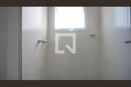 Banheiro  de apartamento para alugar com 2 quartos, 70m² em Medianeira, Porto Alegre