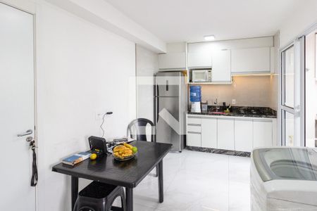 Sala e Cozinha de apartamento à venda com 2 quartos, 44m² em Vila Flora, Guarulhos