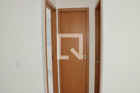 Corredor de apartamento para alugar com 2 quartos, 39m² em Lajeado, Cotia