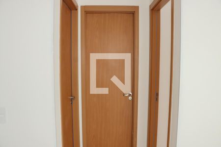 Corredor de apartamento para alugar com 2 quartos, 39m² em Lajeado, Cotia