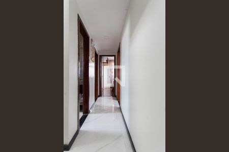 Corredor de apartamento à venda com 4 quartos, 160m² em Santa Monica, Belo Horizonte
