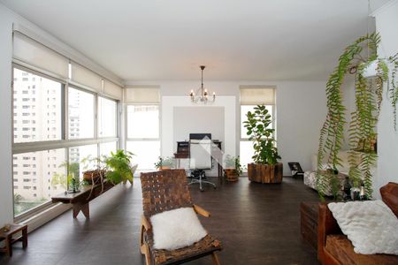 Sala de Estar e Jantar de apartamento à venda com 3 quartos, 220m² em Jardim Paulista, São Paulo