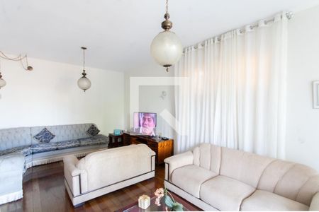 Sala de casa à venda com 4 quartos, 239m² em Glória, Belo Horizonte