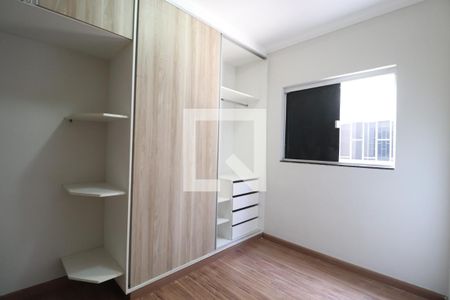 Suíte de apartamento para alugar com 2 quartos, 53m² em Alto Umuarama, Uberlândia