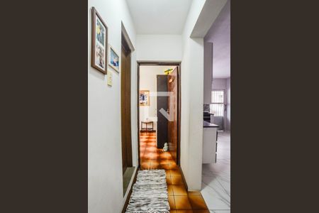 Corredor de casa à venda com 4 quartos, 140m² em Parque Novo Oratório, Santo André