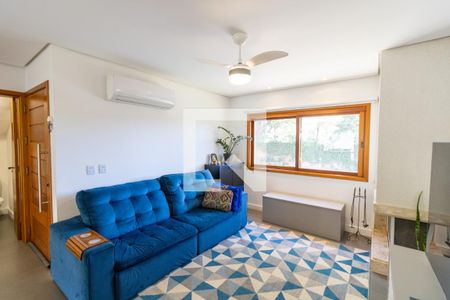 Sala de casa de condomínio à venda com 3 quartos, 153m² em Serraria, Porto Alegre