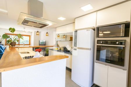 Cozinha de casa de condomínio à venda com 3 quartos, 153m² em Serraria, Porto Alegre