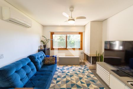 Sala de casa de condomínio à venda com 3 quartos, 153m² em Serraria, Porto Alegre