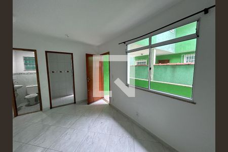 Casa para alugar com 2 quartos, 65m² em Bento Ribeiro, Rio de Janeiro