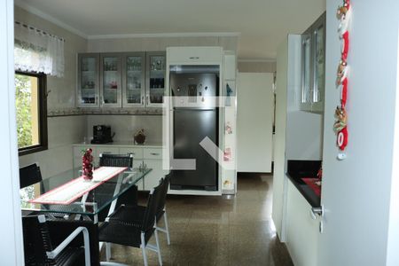 Casa de Condomínio para alugar com 4 quartos, 970m² em Bosque do Vianna, Cotia