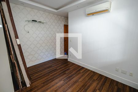 quarto 1 / suite e closet de casa à venda com 3 quartos, 150m² em Copacabana, Belo Horizonte