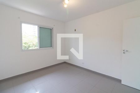 Quarto 1 de casa para alugar com 3 quartos, 200m² em Jardim das Vertentes, São Paulo