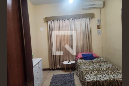 Quarto de casa para alugar com 3 quartos, 220m² em Cascadura, Rio de Janeiro