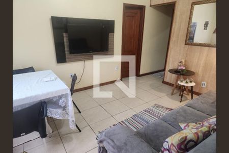 Sala de casa para alugar com 3 quartos, 220m² em Cascadura, Rio de Janeiro