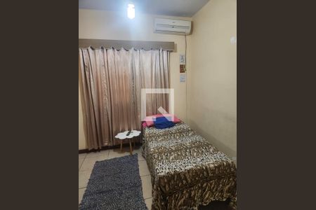 Quarto de casa para alugar com 3 quartos, 220m² em Cascadura, Rio de Janeiro