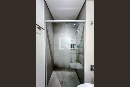 Banheiro de apartamento para alugar com 1 quarto, 25m² em Vila Regente Feijó, São Paulo