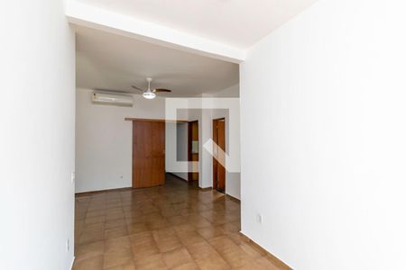 Sala de casa para alugar com 3 quartos, 150m² em Olaria, Rio de Janeiro