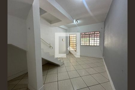 Sala de casa à venda com 2 quartos, 65m² em Jardim Regina Alice, Barueri