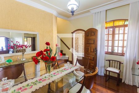 Sala 2 de casa à venda com 3 quartos, 269m² em Alvorada, Belo Horizonte