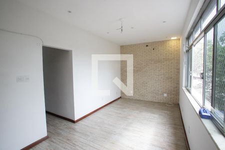 Sala de casa para alugar com 2 quartos, 89m² em Taquara, Rio de Janeiro
