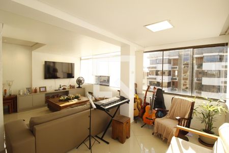 Sala de apartamento para alugar com 3 quartos, 240m² em Jardim Itu, Porto Alegre