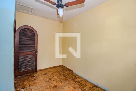 Quarto 1 de casa para alugar com 3 quartos, 204m² em Santa Maria Goretti, Porto Alegre