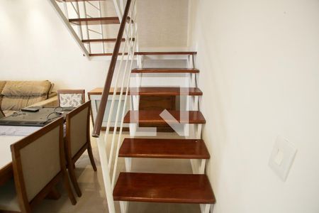 Escada de casa à venda com 3 quartos, 164m² em Pechincha, Rio de Janeiro