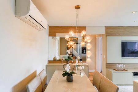 Sala de apartamento à venda com 2 quartos, 66m² em Campo Belo, São Paulo