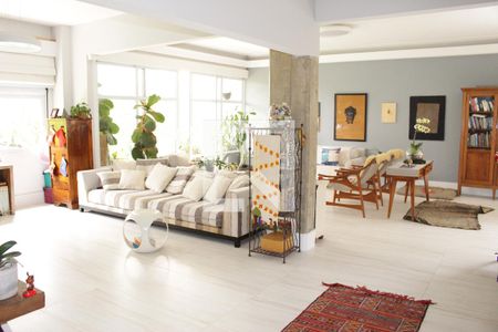 Apartamento à venda com 3 quartos, 205m² em Higienópolis, São Paulo