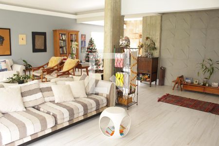 Apartamento à venda com 3 quartos, 205m² em Higienópolis, São Paulo