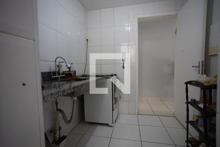 Cozinha e Área de Serviço de apartamento à venda com 3 quartos, 87m² em Jardim Guanabara, Belo Horizonte