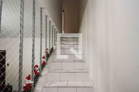 escada de casa à venda com 3 quartos, 100m² em Vila Ivone, São Paulo