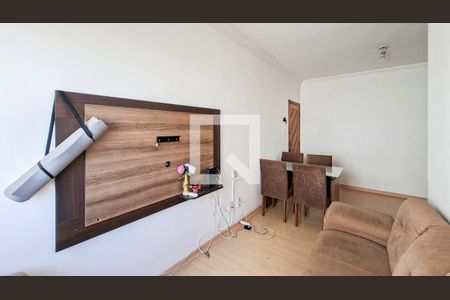 Sala de apartamento à venda com 2 quartos, 50m² em Fernão Dias, Belo Horizonte