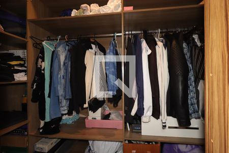 Suíte 1 - Closet de casa para alugar com 2 quartos, 270m² em Jardim Itapoan, Santo André