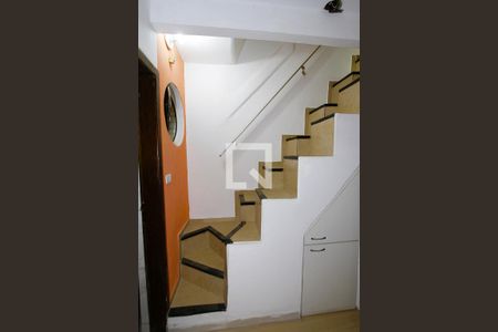 Escada de casa para alugar com 3 quartos, 150m² em Vila Oeste, Belo Horizonte